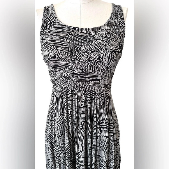 NWT Anthropologie Plenty by Tracy Reece Ruched knit dress fit and flare, black - Picture 3 of 14